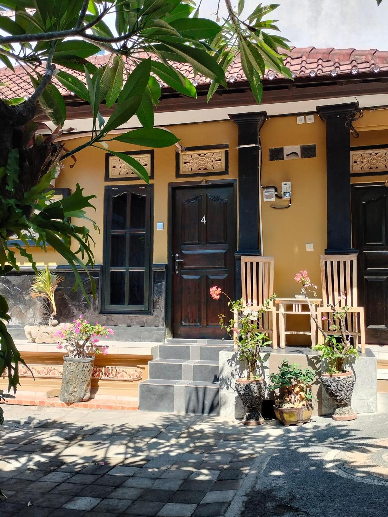Hotel Tirtasuci House Kuta Lombok Exterior foto